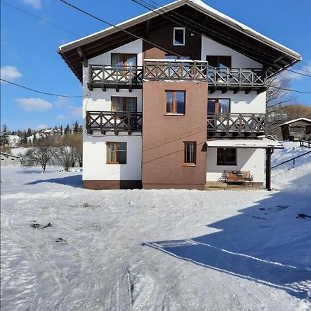 Guest House Stari Druzy Slavske Ngoại thất bức ảnh